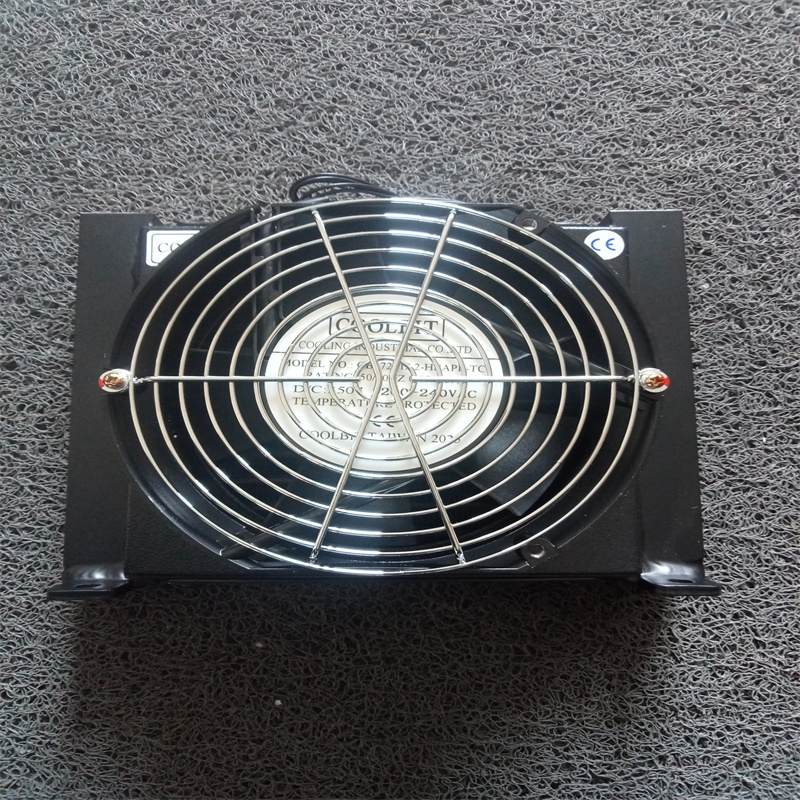 臺(tái)灣COOLBIT風(fēng)冷卻器AW407-A2 (2)